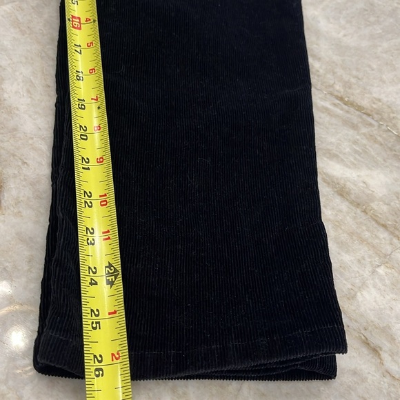 Everlane Baby Cord Cheeky Straight Crop Jeans | Black | Size 27x26 - Picture 14 of 15